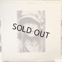 Valerie Carter / Just A Stone's Throw Away