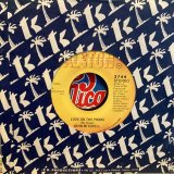 画像: John Mitchell / Love On The Phone